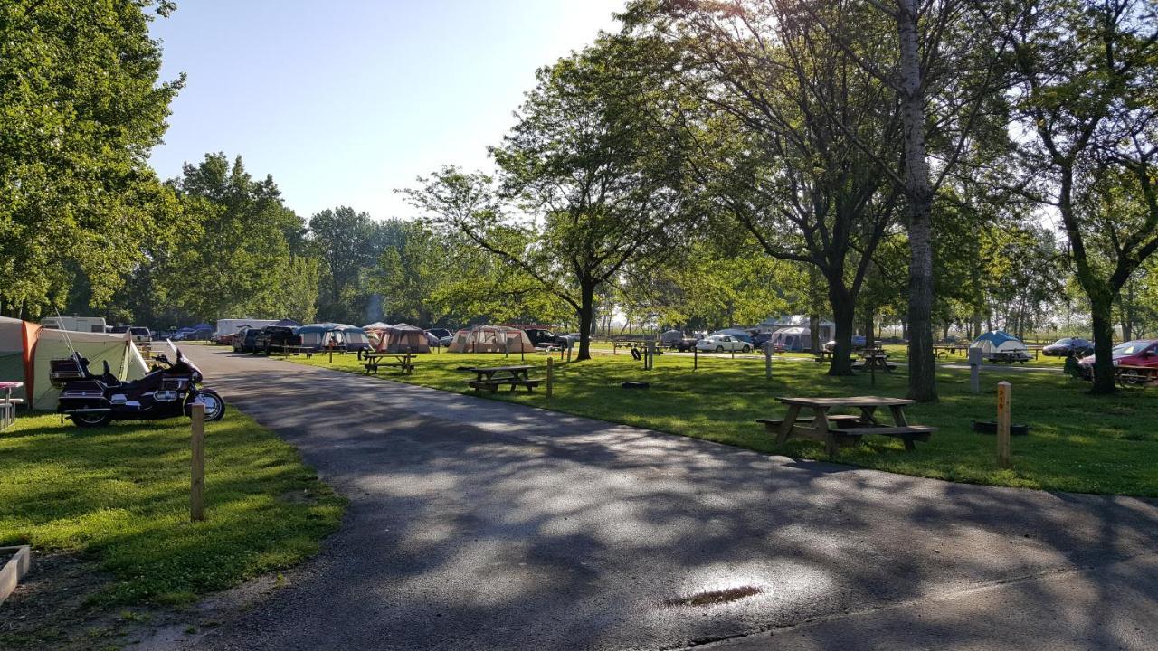 Sandusky Koa Holiday Campground Hotel Exterior photo